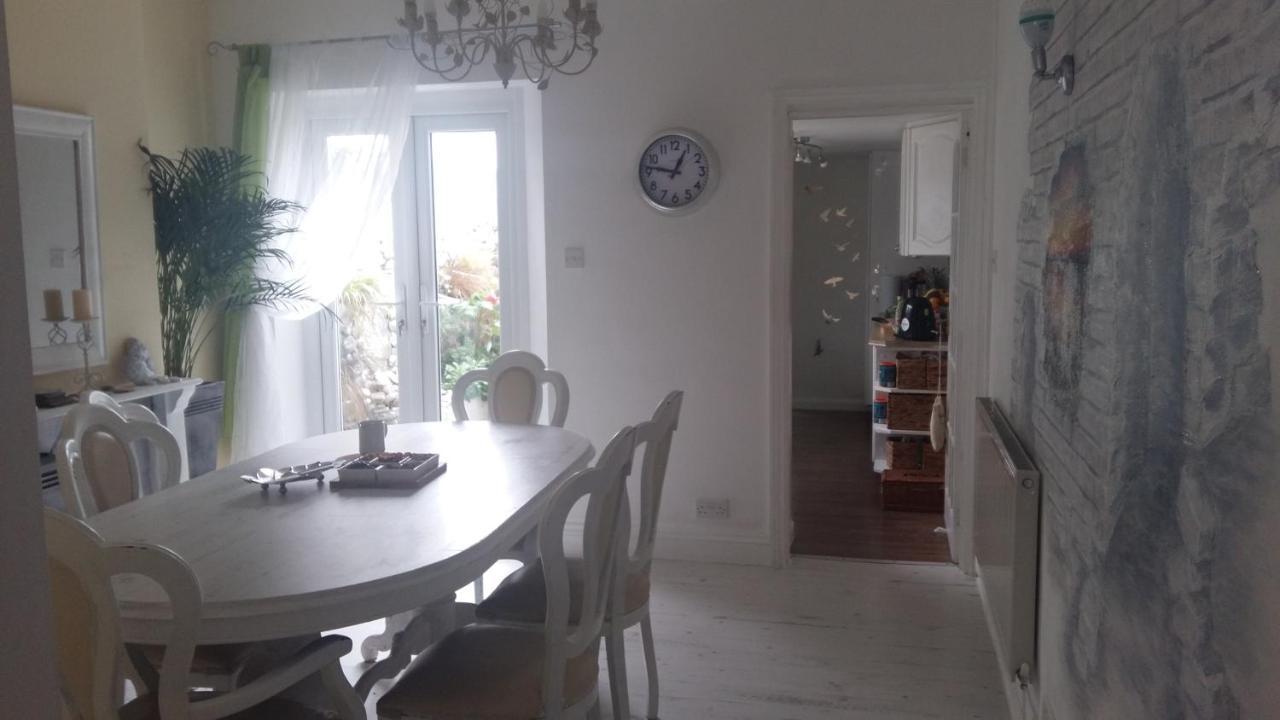 White Rose Cottage เวสตัน-ซูเปอร์-แมร์ ภายนอก รูปภาพ
